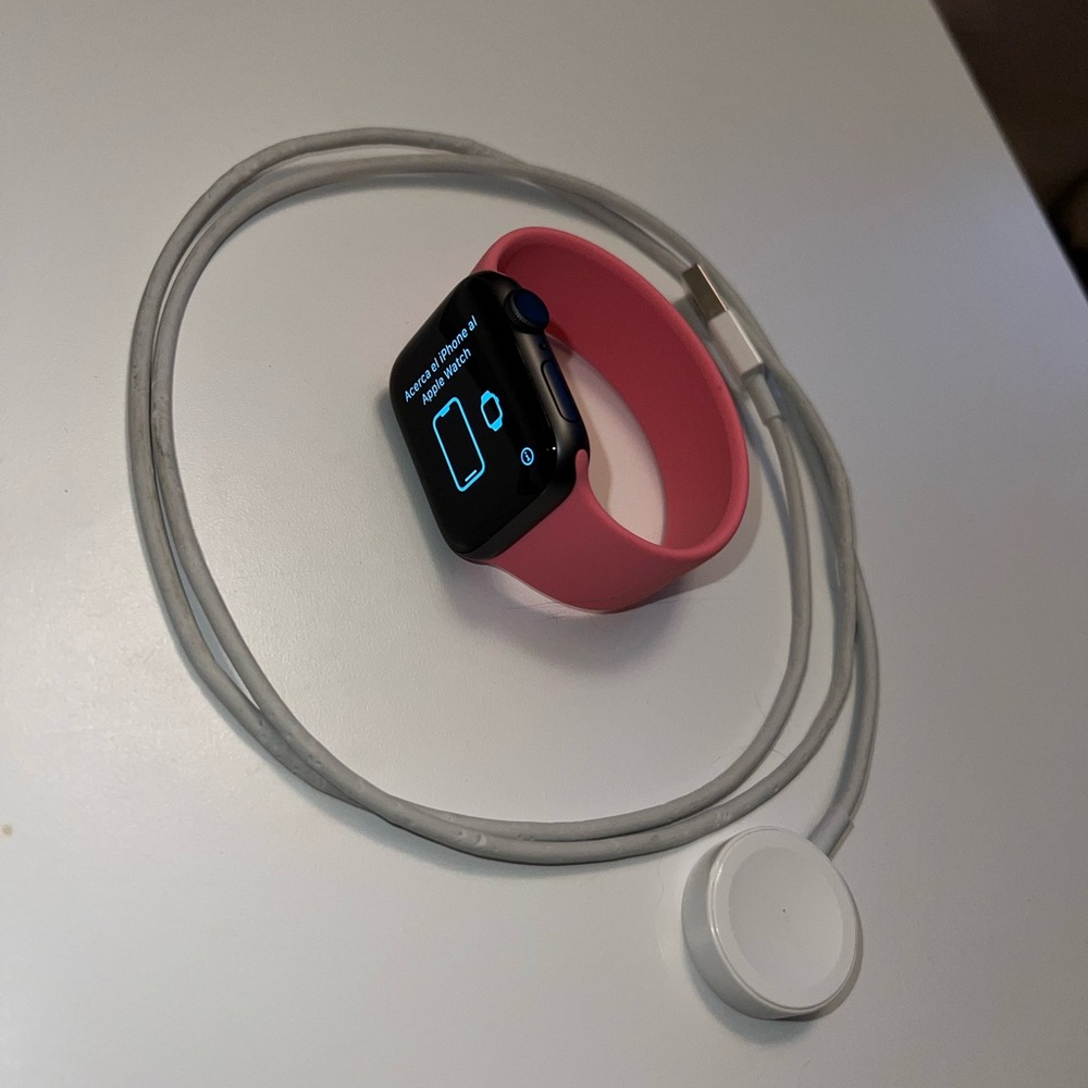 Apple Watch Series 4 with Pink Band and Charger